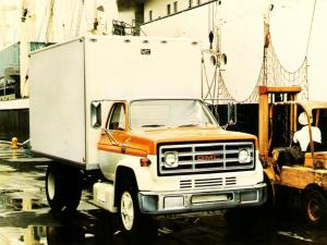 GMC C6500 1977 года